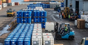 Palletized chemical drums and IBC totes prepared for export